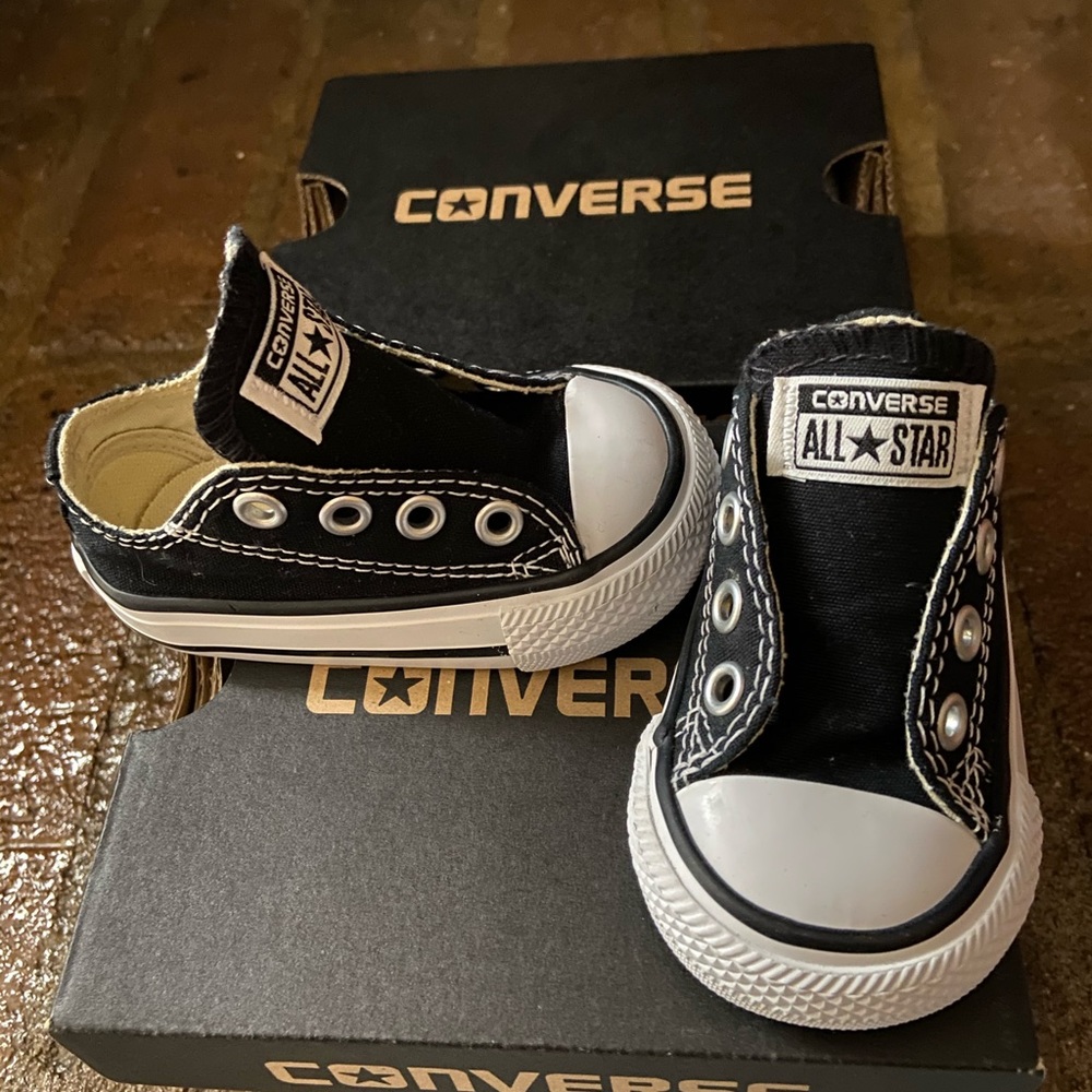 Infants shoes 2c